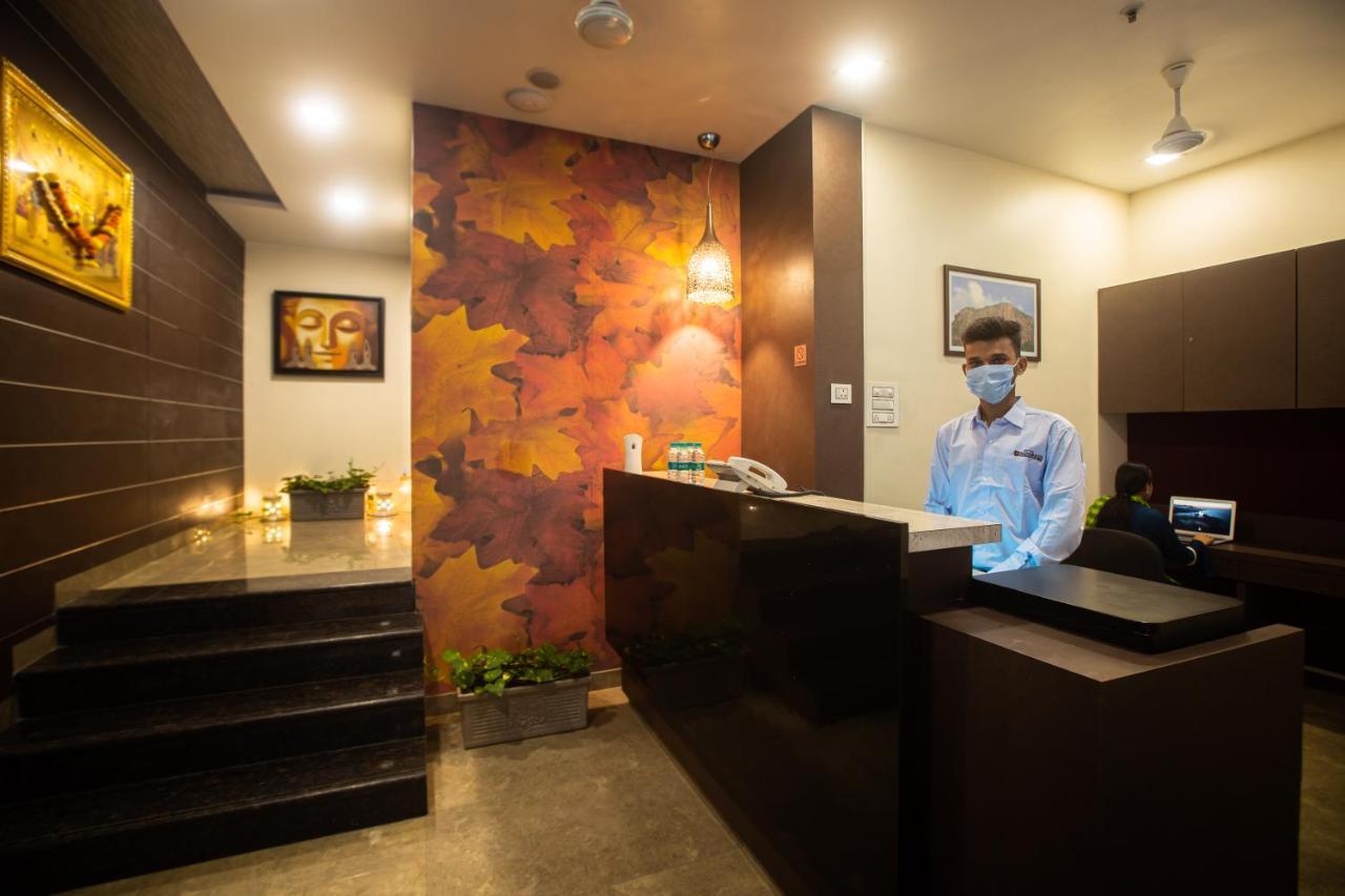 Hotel Singh'S By Wb Inn, Vashi, Navi Mumbai Exteriör bild