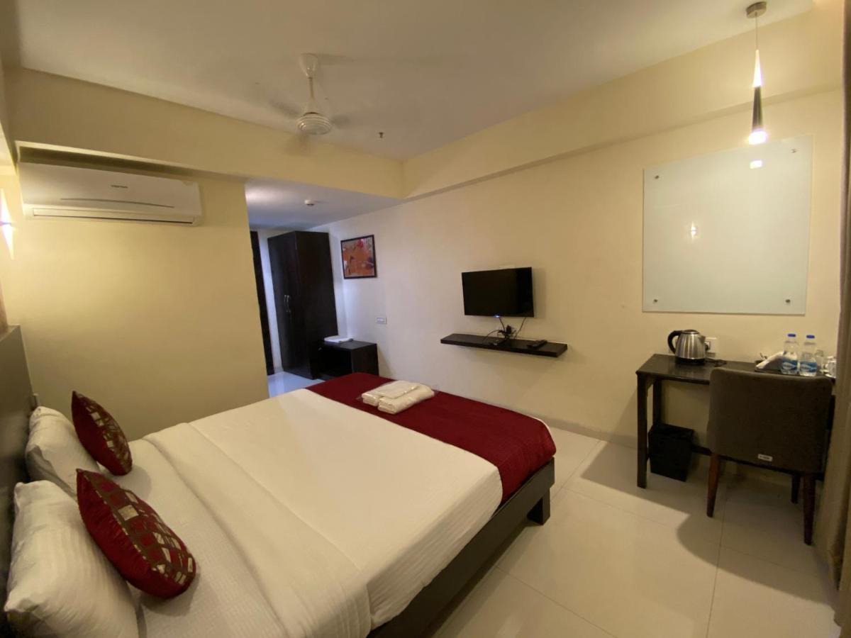 Hotel Singh'S By Wb Inn, Vashi, Navi Mumbai Exteriör bild