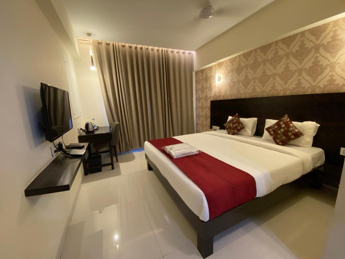 Hotel Singh'S By Wb Inn, Vashi, Navi Mumbai Exteriör bild