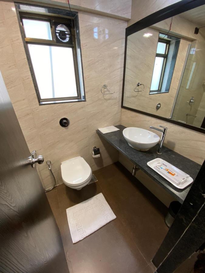 Hotel Singh'S By Wb Inn, Vashi, Navi Mumbai Exteriör bild