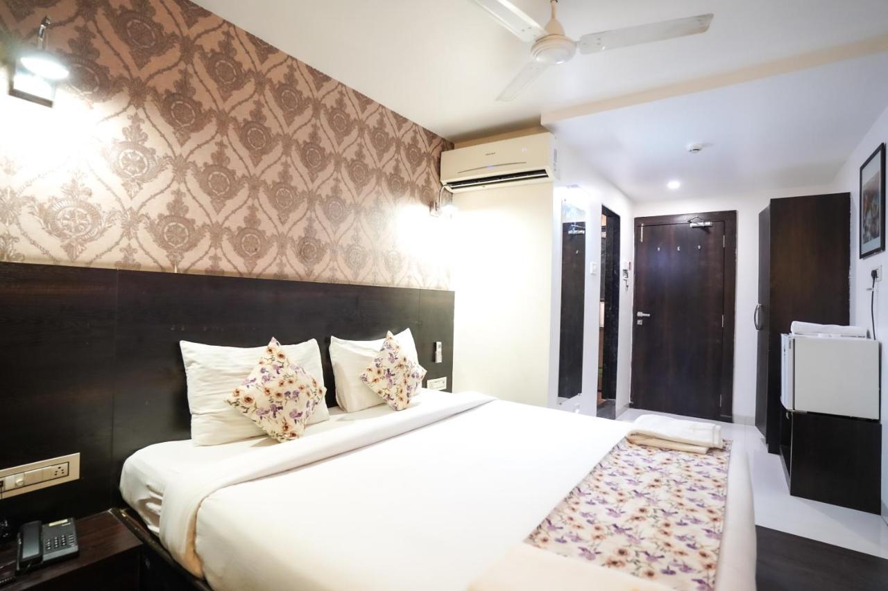 Hotel Singh'S By Wb Inn, Vashi, Navi Mumbai Exteriör bild